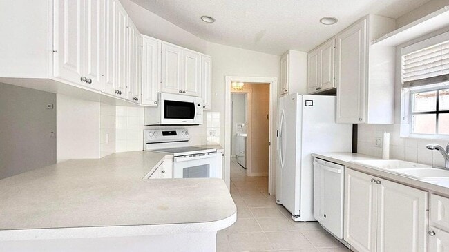 Photo - 7701 Pine Island Way