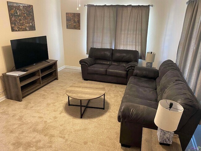 Photo - 1018 S Mire Ave