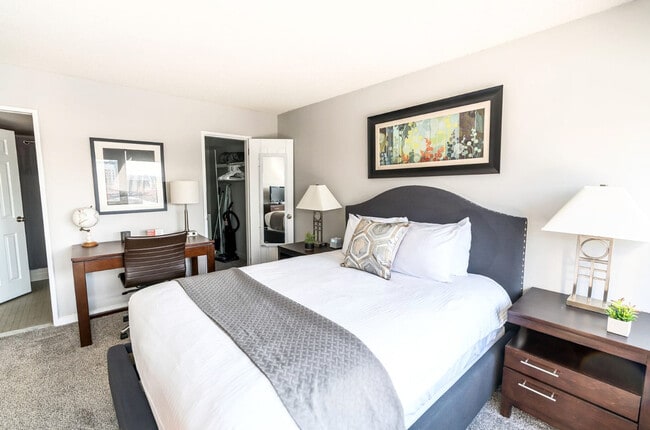 Photo - 127 Greyrock Pl Unit SI FL16-ID1050389P