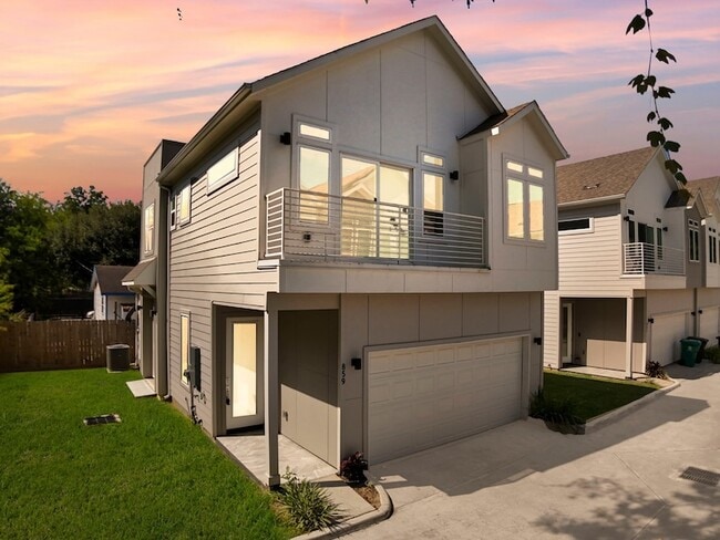 Building Photo - 861 Prosper St