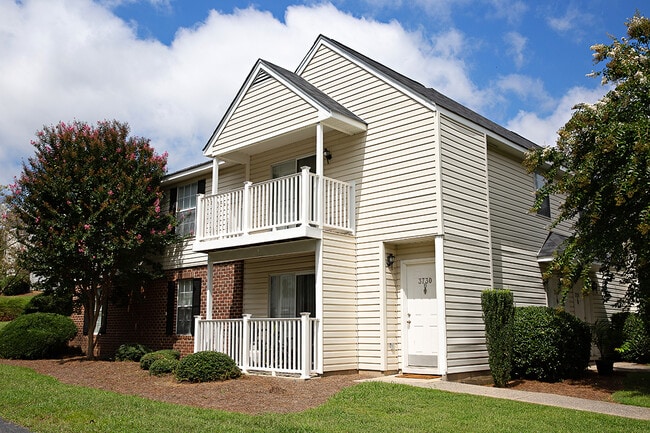 Photo - Laurel Bluff Apartments and Townhomes