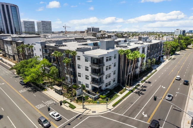 apt-005　APT-013 Axis 2300 Apartments Irvine, CA | CorporateHousing