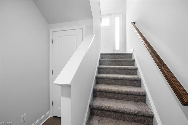 Photo - 1729 University Dr Unit D1