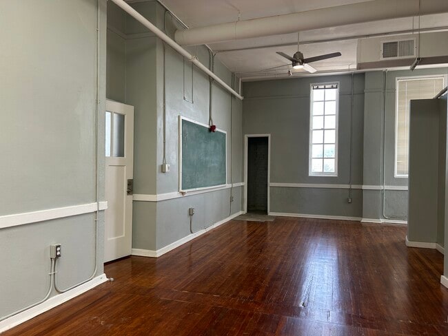 Photo - 125 Oak Street apartments