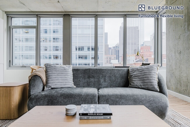 Photo - 165 N Desplaines St Unit FL10-ID1139