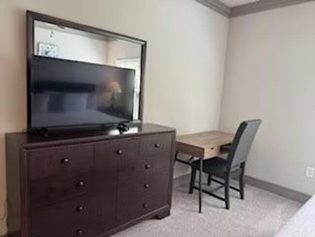 Building Photo - 300 Venue Wy Unit SI ID1470267P