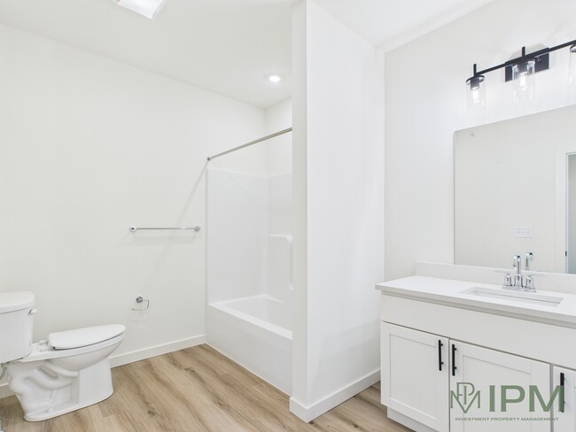 Photo - The Flats at Hampden