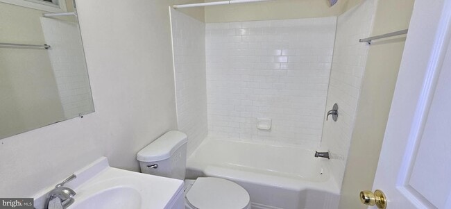 Photo - 1516 F St NE