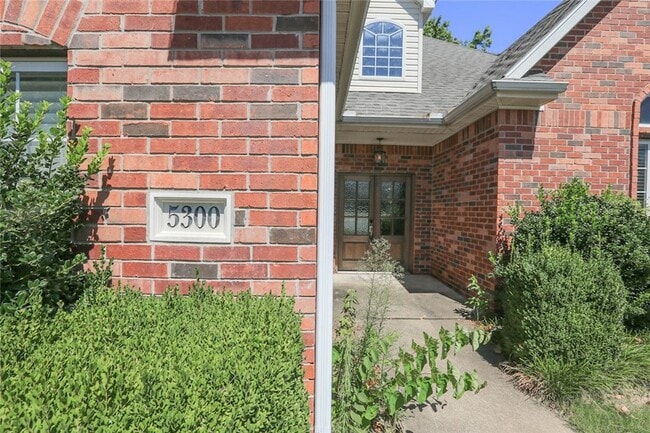 Photo - 5300 S 44th Pl