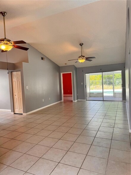 Photo - 2070 Sarah Louise Dr