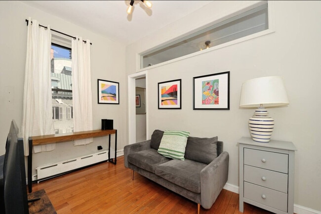 Building Photo - 444 First Ave Loop Unit SI ID1323903P
