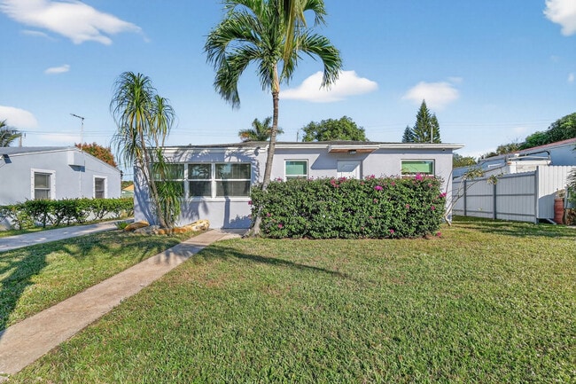 Photo - 823 Avenida Hermosa Unit SI ID1380018P