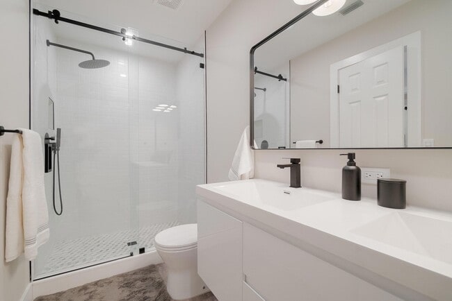 Photo - 12807 Spinnaker Ln