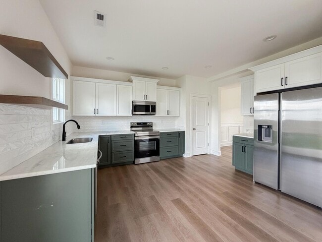 Photo - 208 Skaggs Blvd