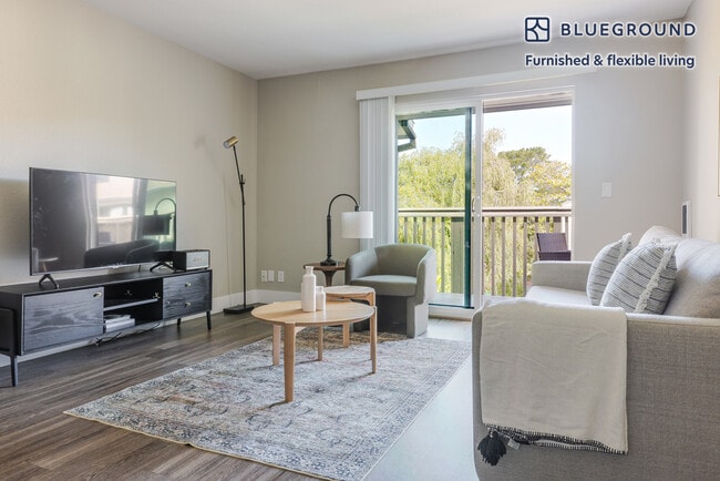 Building Photo - 766 Edgewater Blvd Unit SI FL3-ID2144