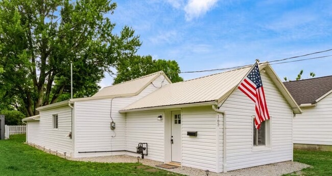 Building Photo - 165 W Jersey St