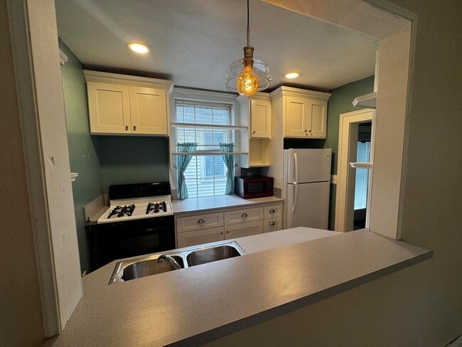 Photo - 103 E Maple Ave