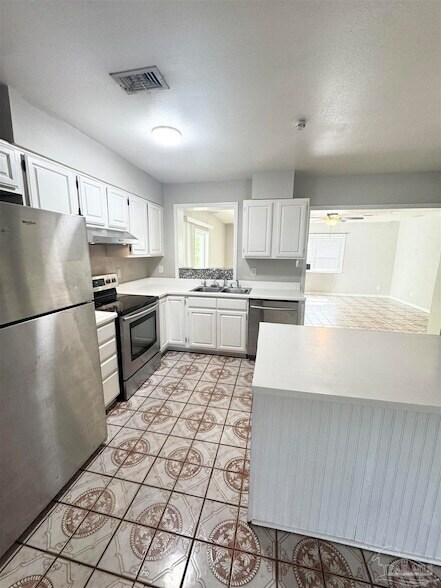 Photo - 802 Blue Springs Dr