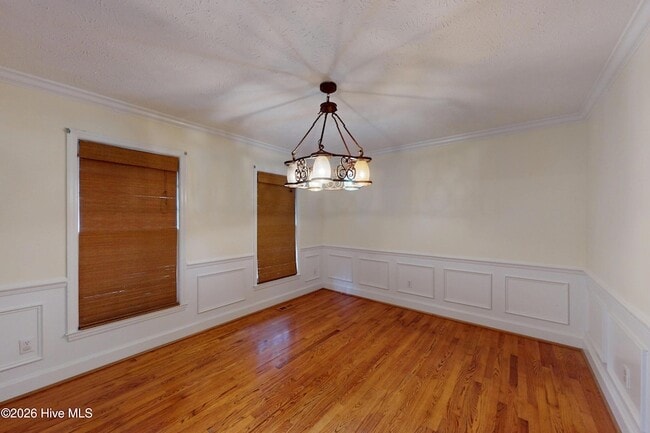 Photo - 464 Summerlea Dr