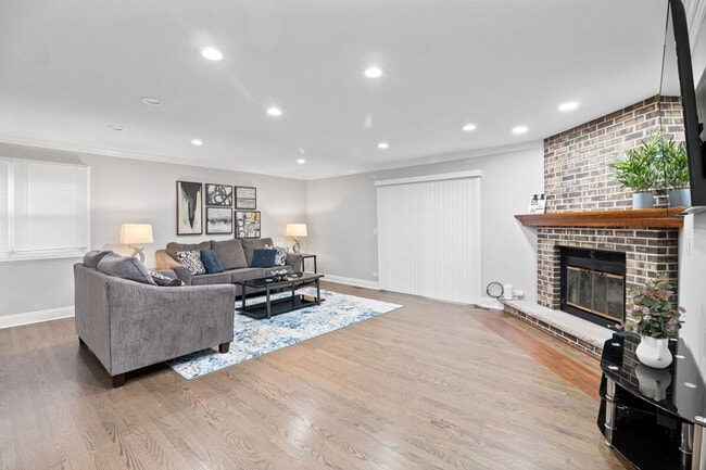 Building Photo - 1821 Altoona Ct Unit ID1285095P