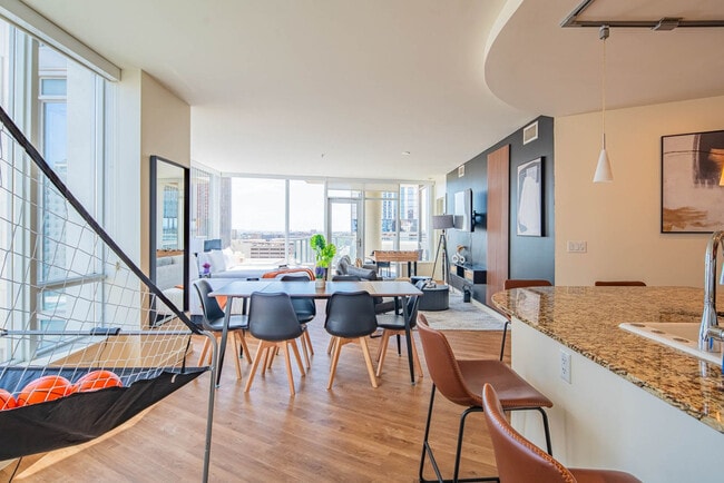 Photo - 44 W Monroe St Unit SI ID1389218P