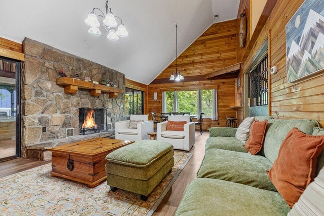 Building Photo - 3632 Pittman Center Rd Unit ID1266204P