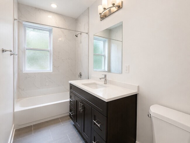 Photo - 1053 W Columbia Ave Unit 1