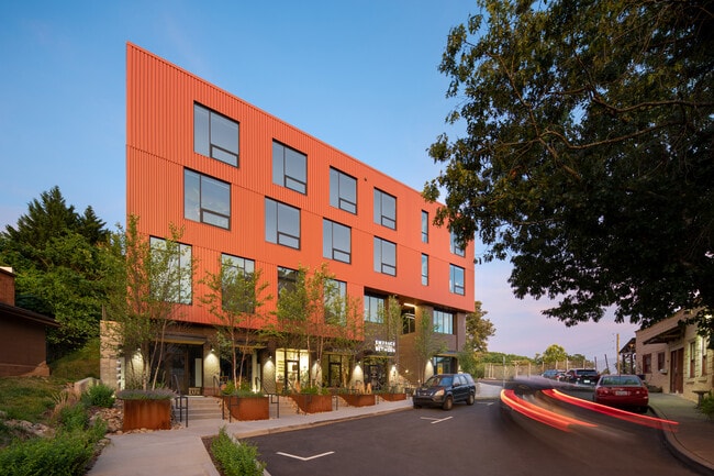 Building Photo - RADVIEW