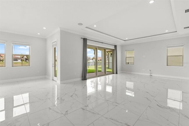 Photo - 10511 Royal Cypress Way