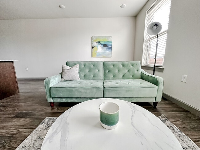 Photo - 111 E 4th St Unit SI ID1036787P