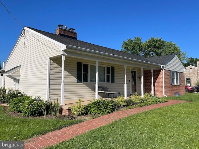 Building Photo - 339 Hook Rd