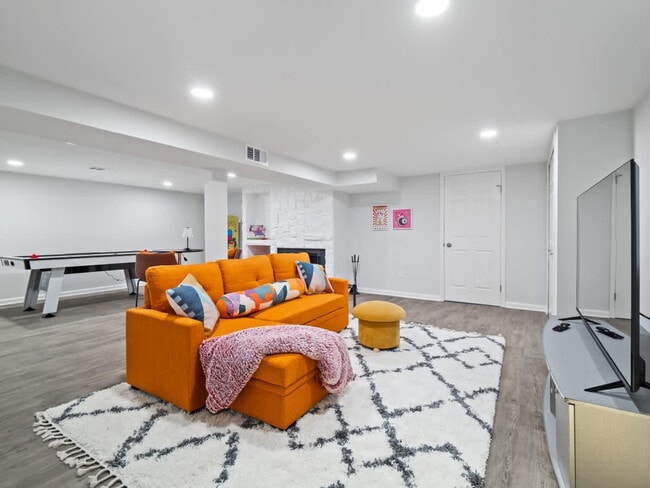 Photo - 8040 Strongsville Blvd Unit SI ID1496063P