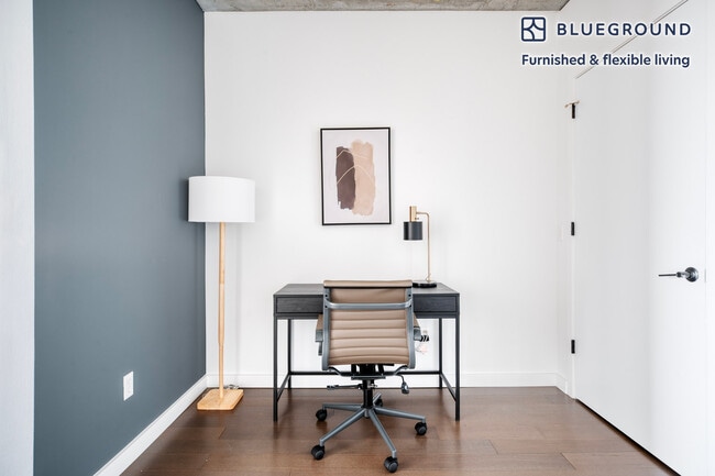 Photo - 625 W Division St Unit FL8-ID872