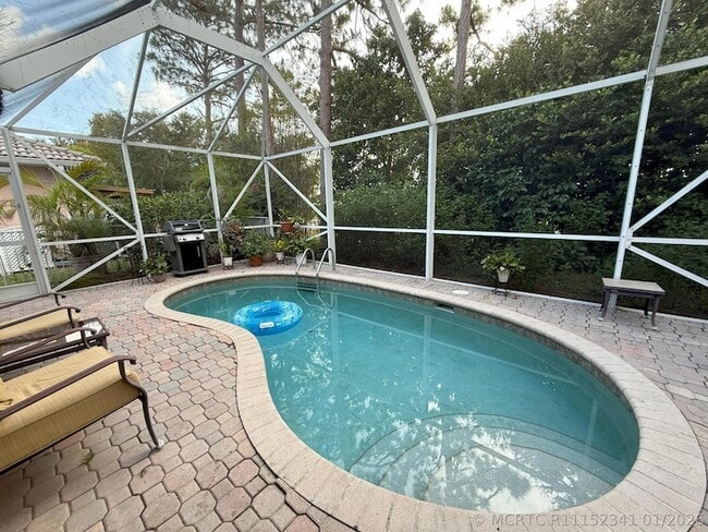 Photo - 328 W Coral Trace Cir