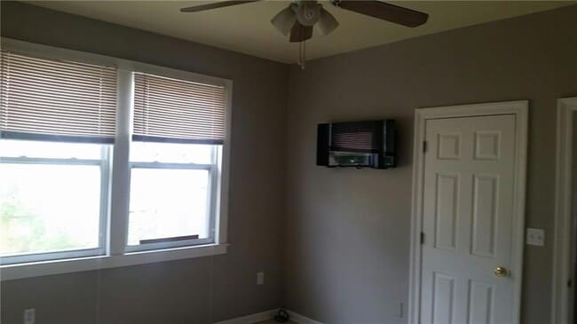 Photo - 5105 Baccich St