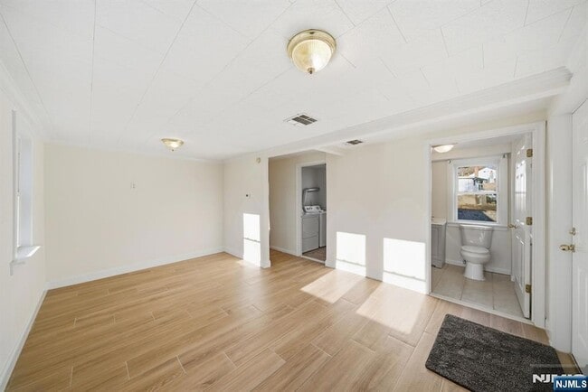 Photo - 75 Lakeview Terrace