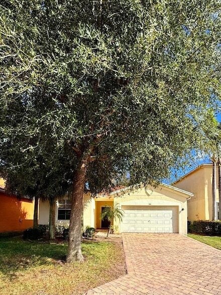 Photo - 888 Quartz Terrace