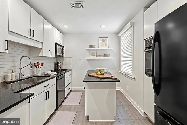 Photo - 406 N Payne St