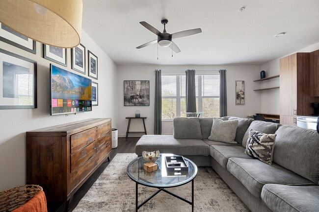 Photo - 2232 Empire Central Dr Unit ID1018224P