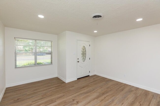 Photo - 1212 Irving St