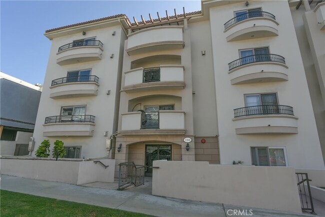 Photo - 11848 Kiowa Ave Unit PH1