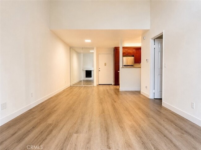 Photo - 5520 Owensmouth Ave Unit 320