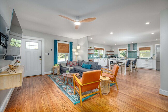 Photo - 211 Hargrove St Unit ID1300731P