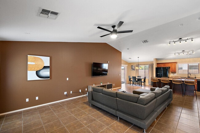 Photo - 2949 E Crescent Way Unit SI ID1244319P