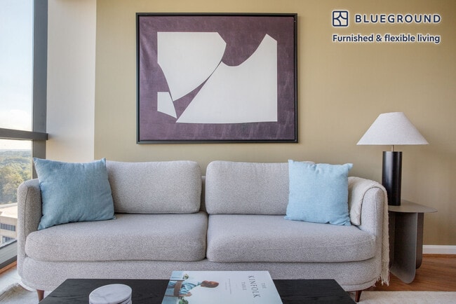 Photo - 11418 Rockville Pike Unit FL18-ID719