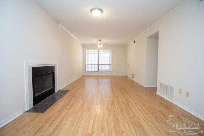 Photo - 2375 Sugartree Ave