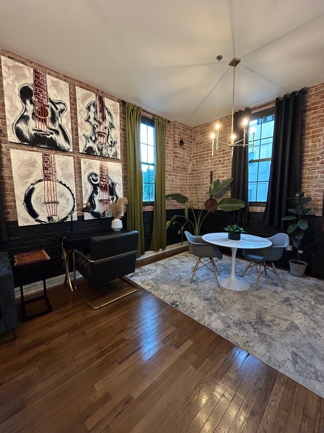 Photo - The Remington Bristol