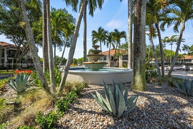 Photo - 6503 N Military Trl Unit Valencia