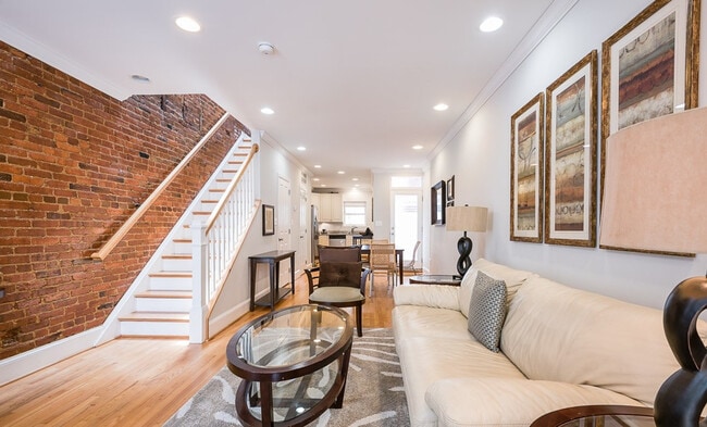 Photo - 222 1/2 E Street NE-SI ID1587659P Unit SI ID1587659P