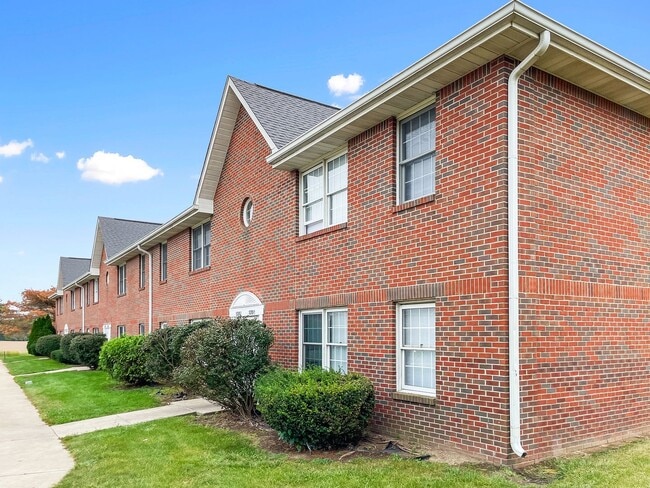 Photo - Turnberry Square Apartments
